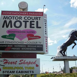 Motor Court Motel London Exterior photo