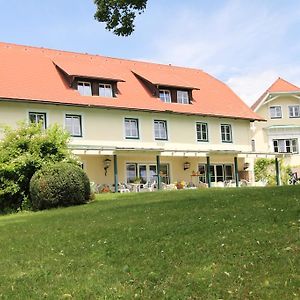 Landhaus Strussnighof Hotel Portschach am Woerthersee Exterior photo