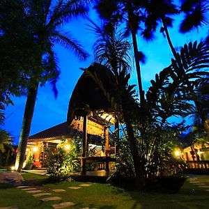 Ubud Hotel And Villas Malang Exterior photo