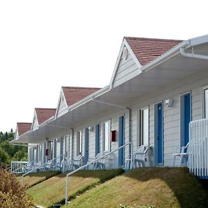 Motel Le Vacancier Baie-Sainte-Catherine Exterior photo