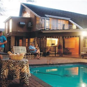 Rustenburg Guesthouse Exterior photo