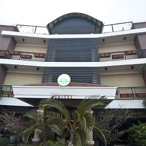Nida Rooms Davao City Gaisano Grand Exterior photo