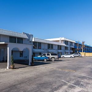 Studio 6 Tulsa Fairgrounds Hotel Exterior photo