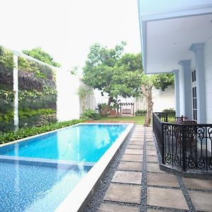 Rumah Kertajaya Hotel Surabaya Exterior photo