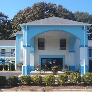 Amerivu Inn And Suites - Siler City Exterior photo