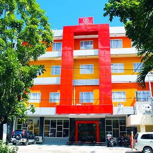 Maleosan Inn Manado Hotel Exterior photo