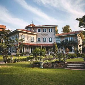 The Heritage House & Garden Bed & Breakfast Hang Dong Exterior photo