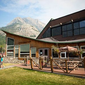Waterton Lakes Lodge Resort Exterior photo