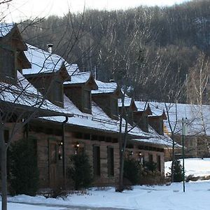 Getaways At Lac Morency Hotel Saint Hippolyte Exterior photo