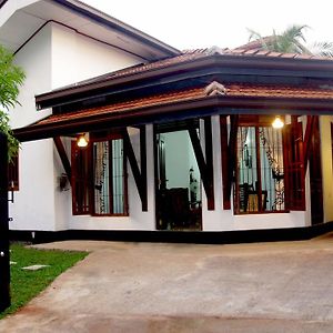 The Hermitage Negombo Kurana Katunayaka Exterior photo