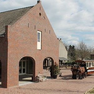 Hotel Herberg De Lindehoeve Grubbenvorst Exterior photo