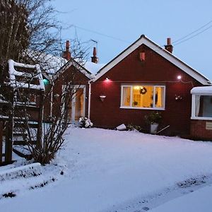 Long Chimneys Bed & Breakfast Bed & Breakfast Ashbourne  Exterior photo