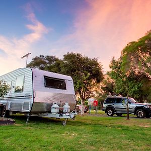 Big4 Shepparton Park Lane Holiday Park Hotel Exterior photo