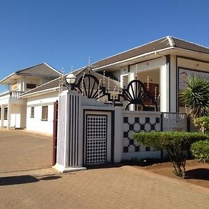 The White Palace Hotel Serowe Exterior photo