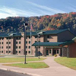 Chief Logan Lodge Hotel & Conference Exterior photo