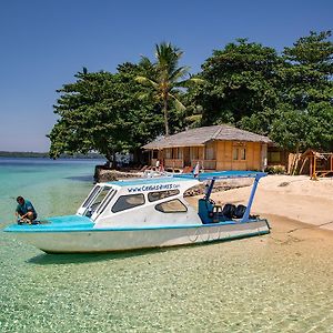 Onong Resort Siladen Island Exterior photo