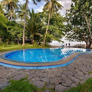 Mapia Resort Manado Exterior photo