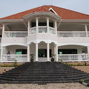 Victoria Royal Hotel Entebbe Exterior photo