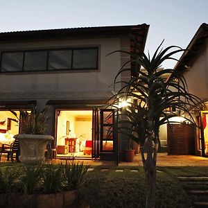 Aloes No.21 Bed & Breakfast Amanzimtoti Exterior photo