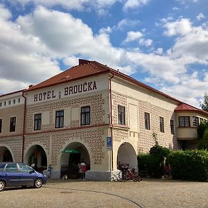 Hotel U Broucka Nove Mesto nad Metuji Exterior photo