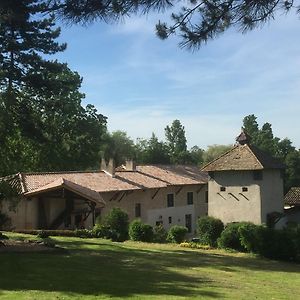 Le Moulin De Saint-Julien Bed & Breakfast Exterior photo