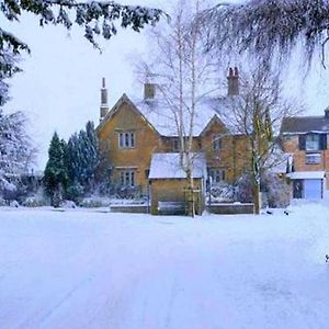 The Duke Hotel Calne Exterior photo