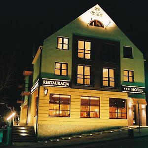 Hotel Piast Cedynia Exterior photo