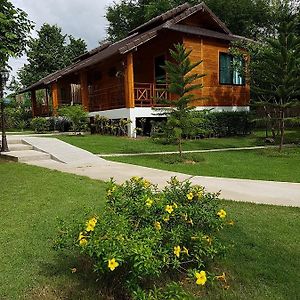 Phanya Chalet Hotel Ratchaburi Exterior photo