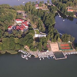 Osrodek Szkoleniowo - Wypoczynkowy Guzianka Hotel Ruciane-Nida Exterior photo