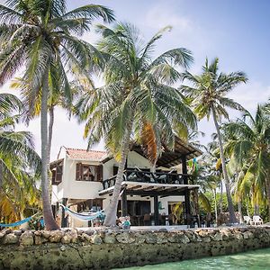 Cabana Salsipuedes Hotel Tintipan Island Exterior photo