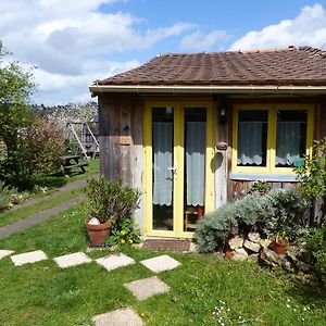 La Maison Rouge Bed & Breakfast Chauvigny Exterior photo