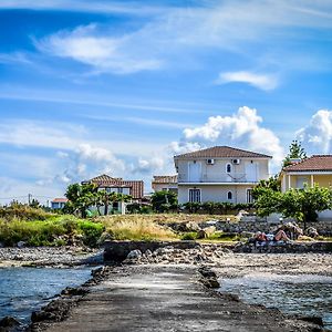 Pelagion II Sea Coral - Beachfront Holiday Home Kypseli Exterior photo