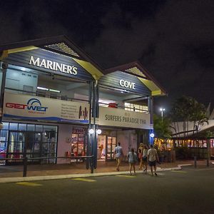 Surfers Paradise Yha Hostel Southport Exterior photo