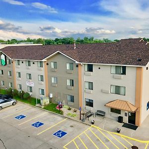 The Quincy Inn & Suites Exterior photo