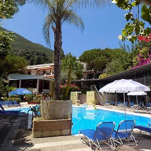 Lefkas Blue Hotel Nikiana Exterior photo