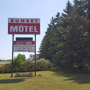 Sunset Motel Portage la Prairie Exterior photo
