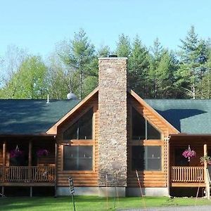 The Log Cabin Bed & Breakfast (Adults Only) Hotel Leyden Exterior photo