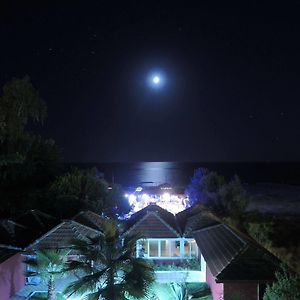 Safak Beach Motel Kizilot Exterior photo