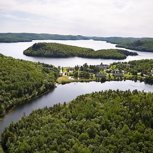 Auberge Du Lac-A-L'Eau-Claire Saint-Alexis-des-Monts Exterior photo