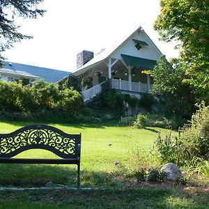 Auberge Marie Blanc Hotel Notre-Dame-du-Lac Exterior photo