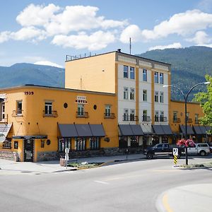 Adventure Hotel Nelson Exterior photo