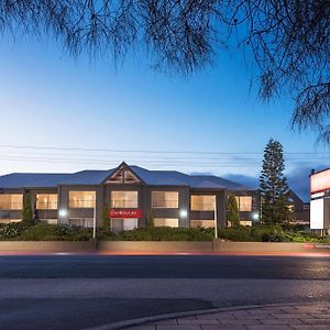 Bellevue On The Lakes Hotel Lakes Entrance Exterior photo