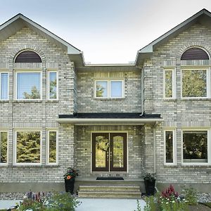 High Trees Bed & Breakfast Hotel Ottawa Exterior photo