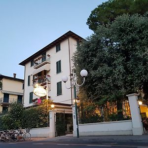 Hotel La Primula Forte dei Marmi Exterior photo