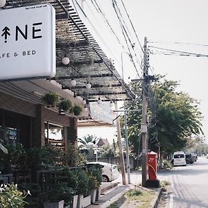 Pine Cafe'&Bed Hotel Phra Nakhon Si Ayutthaya Exterior photo