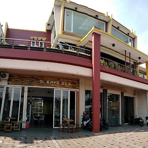 Malang City Boulevard Homestay Exterior photo