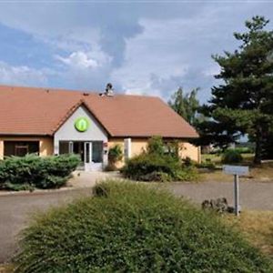 Campanile Moulins Avermes Hotel Exterior photo