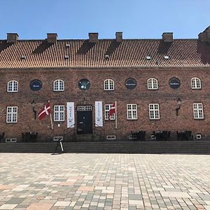 Den Gamle Arrest Bed & Breakfast Ribe Exterior photo