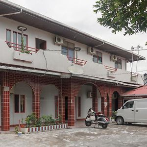 Koolkost Syariah Near Ayani Mega Mall Pontianak Hotel Exterior photo