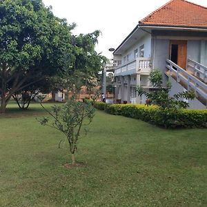 Skyway Hotel Entebbe Exterior photo